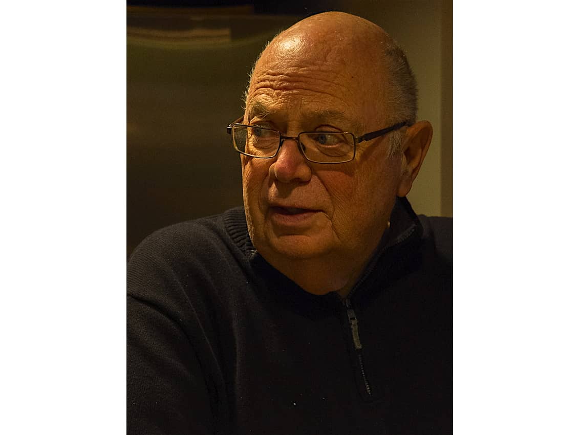 Lee Youngblood Photo