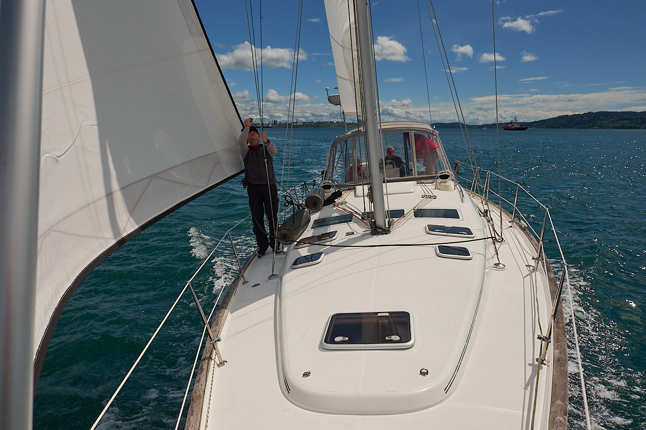 Beneteau 432 Survey Pics