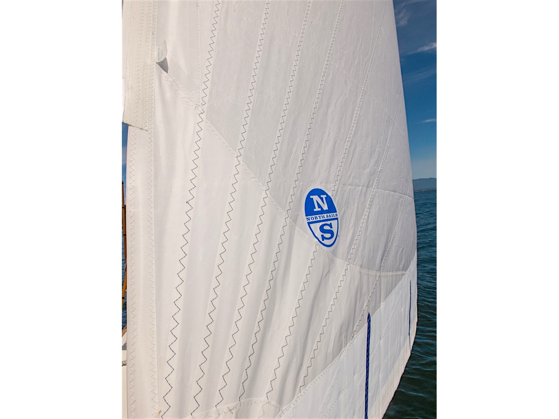 Hinkely 40 sail